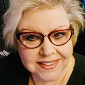 Meet your Posher, Freda